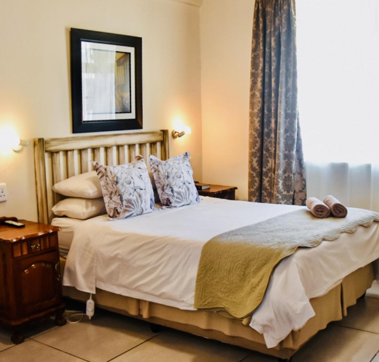 Donkin Country House Beaufort West Exterior photo