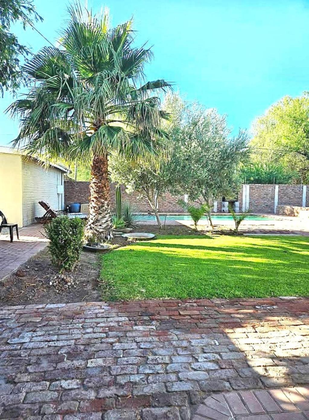 Donkin Country House Beaufort West Exterior photo