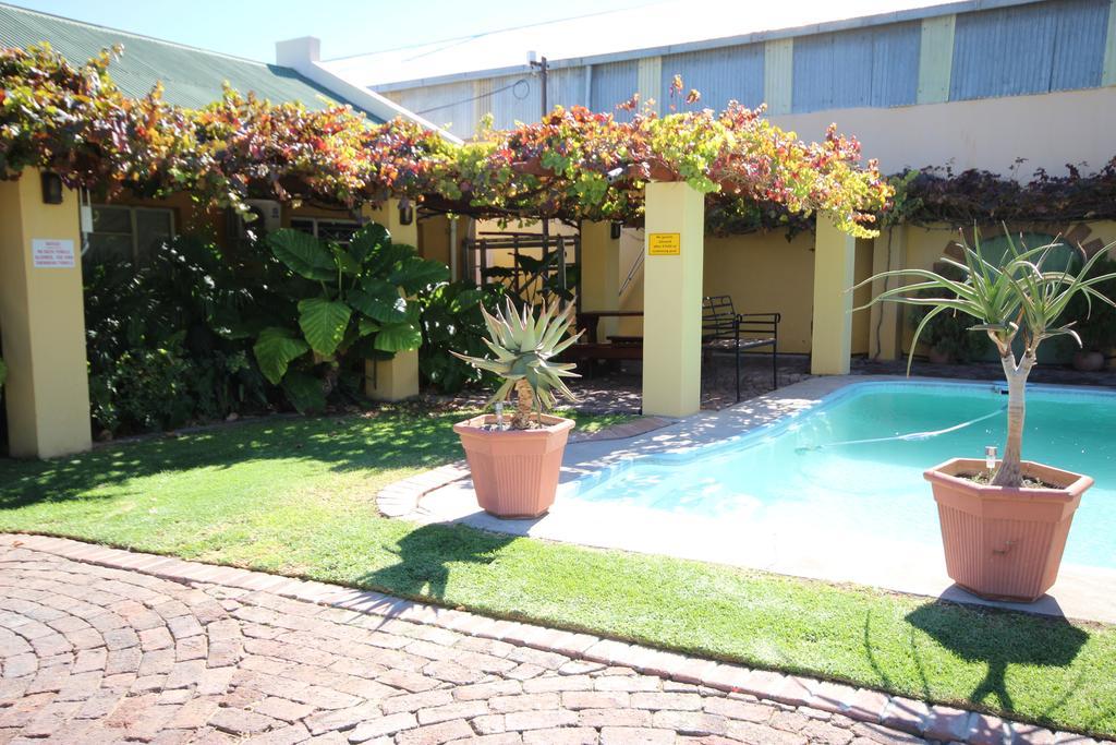 Donkin Country House Beaufort West Exterior photo